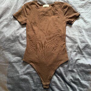Babaton Aritzia Contour Crewneck Short Sleeve Bodysuit S Brown Double Layer